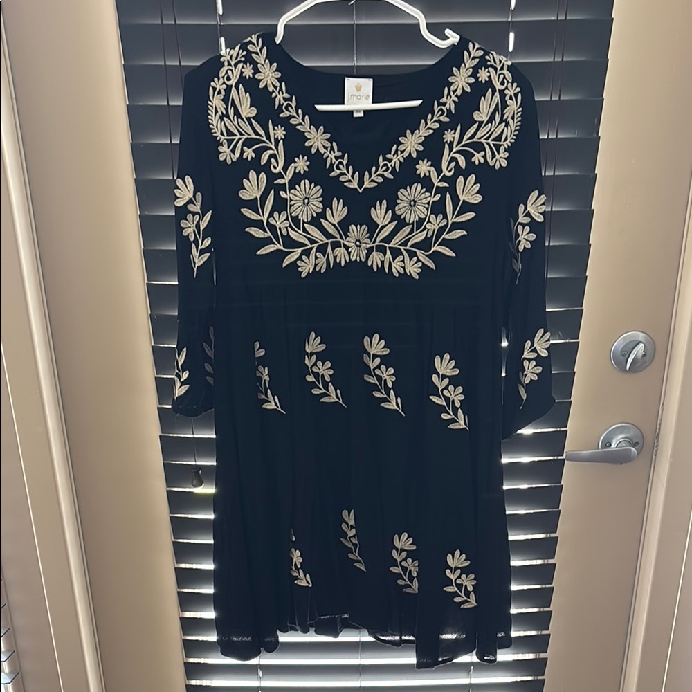Embroidered j.Marie Black and Cream Dress